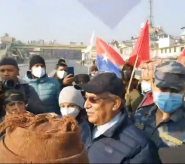बन्द गराउन निस्किए प्रचण्ड, सातदोबाटोमा सरकारविरुद्ध नारा लगाए